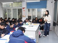 张家港市高三英语备课组长培训活动在我校召开