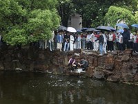 鱼跃龙门展鸿志，乘风破浪战高考——张家港高级中学高三举行锦鲤放生活动