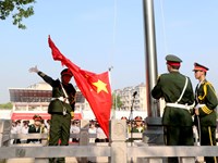 张家港高级中学举行教师节主题升旗仪式