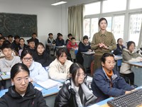 数智赋能，协同育人——学在港城·致敬课堂”第二十七届中小学、幼儿园课堂教学改革经验交流会在张家港高级中学举行