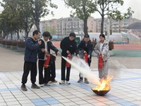 逃生应急演练筑牢校园安全防线