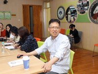 以思辨为镜观经典，用审美之真润课堂——郭静娟名师工作室举行5月集中研修活动