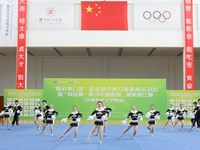 张家港高级中学啦啦操队问鼎双冠王