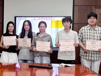 一步一脚印，一站一风景——张家港高级中学召开青年教师专题工作会